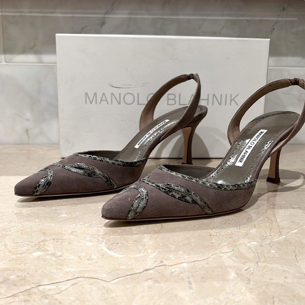 New!  Manolo Blahnik Gray Suede Slingback Heels, 39
